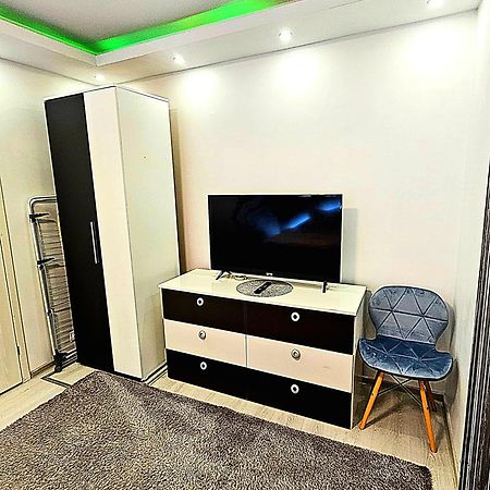 Luxury Paul Apartment Green, Private & Accessible Brassó Kültér fotó